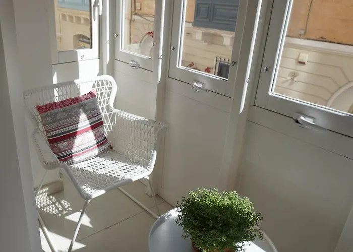 Апартаменты Maltese Coastal Escape